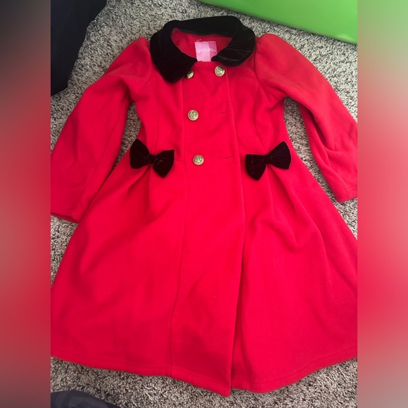 Red coat with hat - Picture 1 of 3